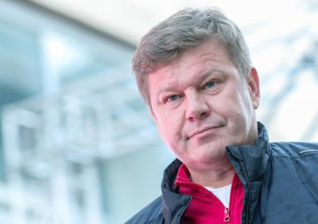 «Вы хотите жареного»: тренер сборной России защитил Губерниева от прессы