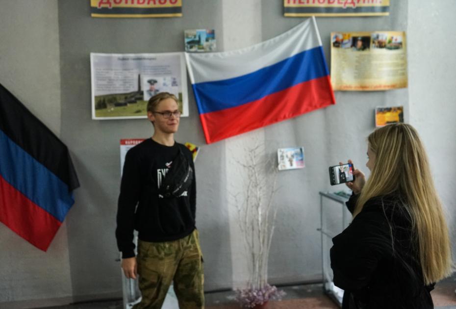 Чаще всего в голосовании принимают участие взрослые люди, но встречаются и молодые жители республик