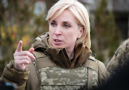 Вице-премьер Украины подтвердила открытие новых гуманитарных коридоров