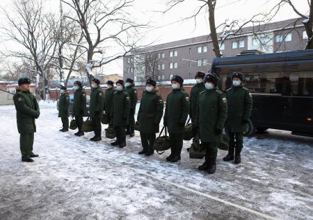 Песков: весенний призыв не имеет отношения к операции на Украине