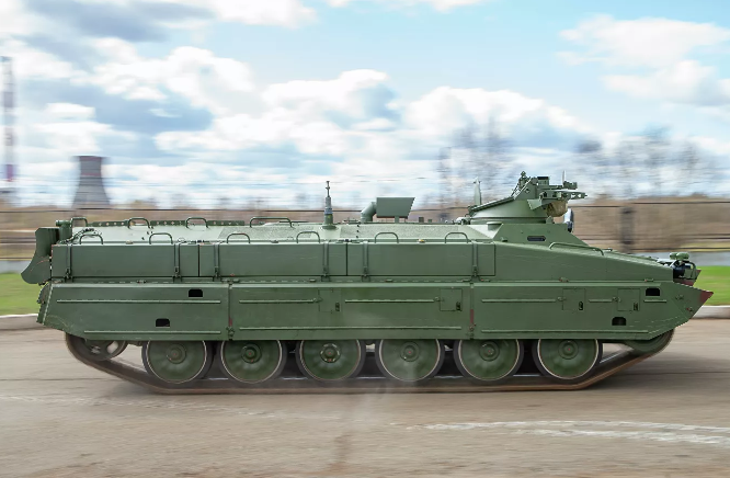 Военный тягач МТ-ЛБ