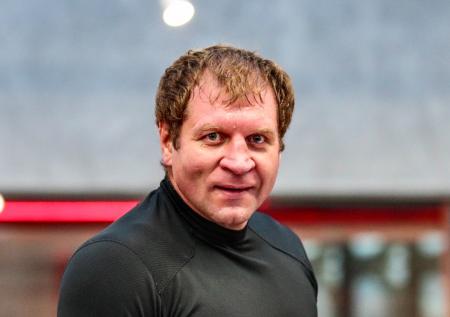 Емельяненко высказался о возможном поединке с Берковой
