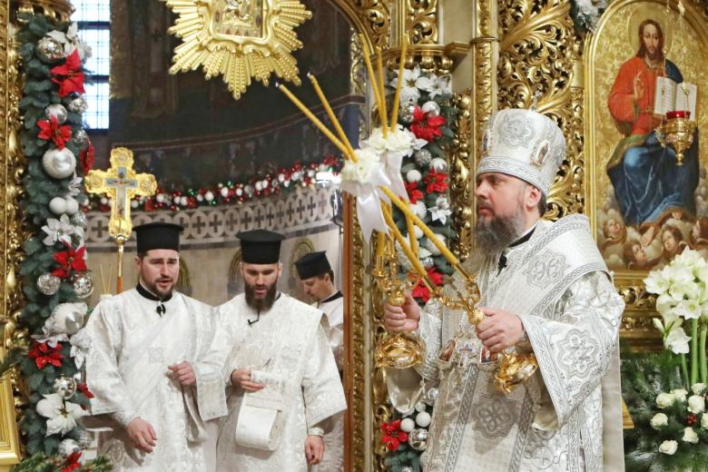 Божественная литургия в Михайловском Златоверхом соборе на Рождество в Киеве