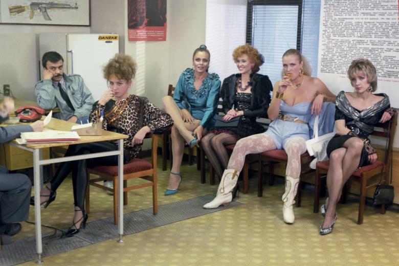 Кадр из фильма режиссера Петра Ефимовича Тодоровского «Интердевочка», 1989 г.