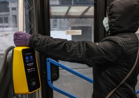 Московский транспорт запустил виртуальную «Тройку» для оплаты со смартфона