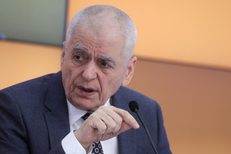 Онищенко предрек вспышку гепатита из-за разрушения Каховской ГЭС