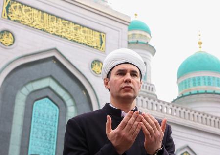 Начало и конец Рамадана в 2025 году: суть священного месяца у мусульман