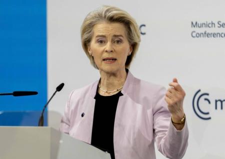 Фон дер Ляйен призвала экстренно перевооружать Европу