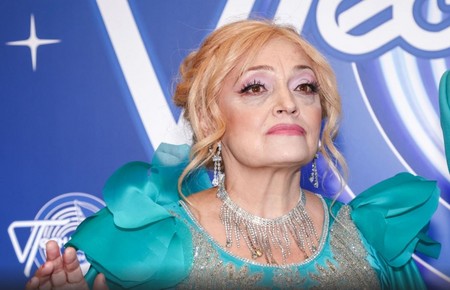 «Надежда — лучшая!»: Кадышева «подняла» зал на концерте МУЗ-ТВ