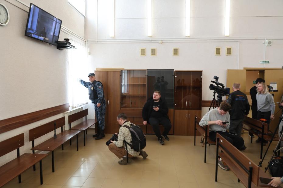 Обстановка в зале суда