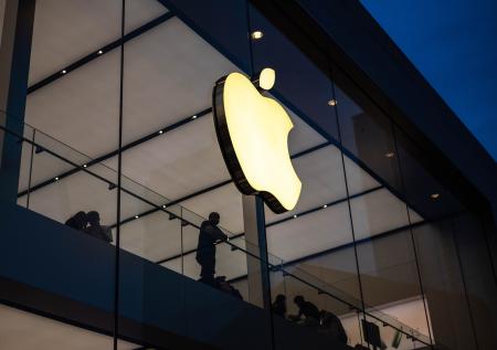 У Apple возникли проблемы с предустановкой российских приложений