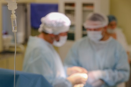 Онколог рассказал, как не стоит лечить рак