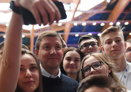 «Молодая гвардия» ищет авторов для пропаганды в Сети