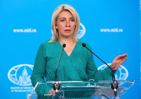 Захарова попросила россиян написать лучшее стихотворение про Бандеру