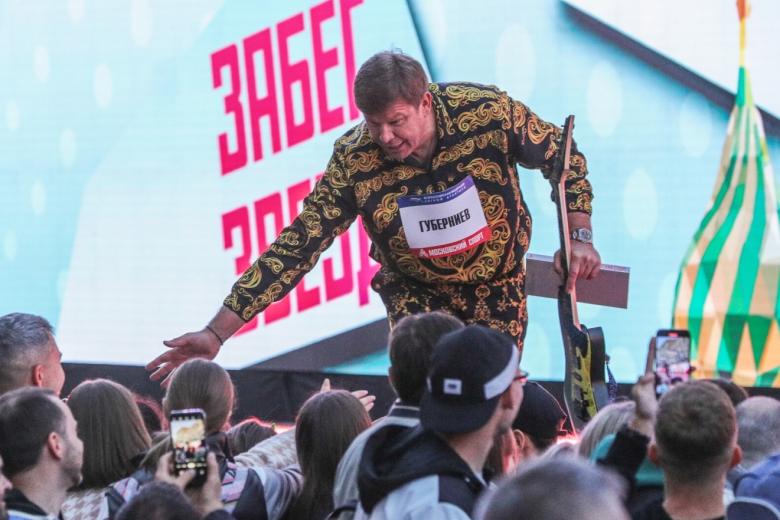 Дмитрий Губерниев