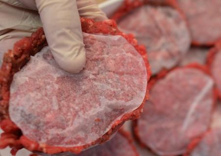 Большинство россиян относятся к искусственному мясу с предубеждением