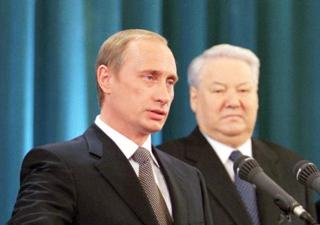 Как изменился Путин за 25 лет у власти: фото тогда и сейчас