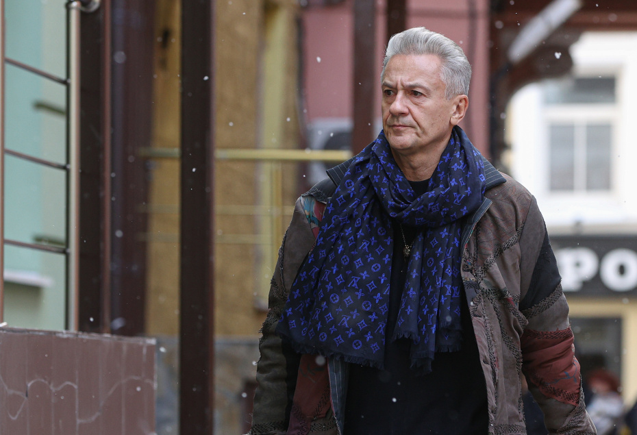 Скандал с Асмус, высокие гонорары, мнение об СВО: как живет Олег Меньшиков