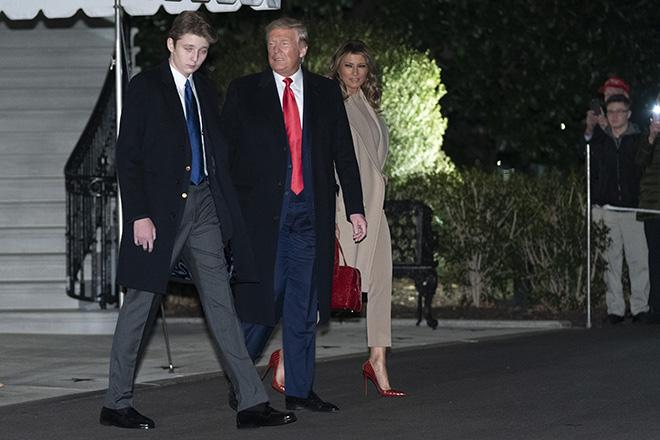 Бэррон, Дональд и Мелания Трамп