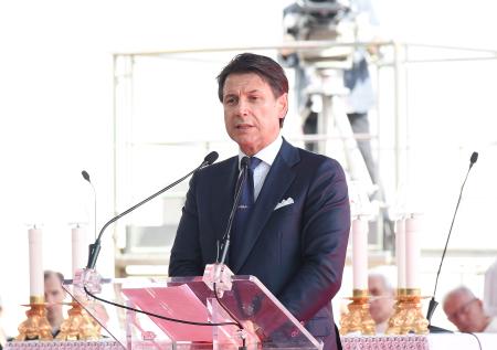 Премьер-министр Италии объявил о завершении работы правительства