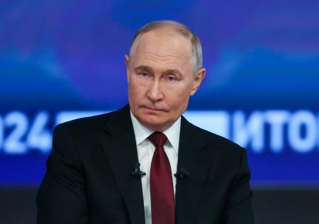 Путин выразил соболезнования семьям погибших при крушении лайнера в Актау