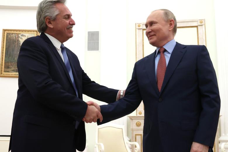Президент РФ Владимир Путин с президентом Аргентины Альберто Фернандесом