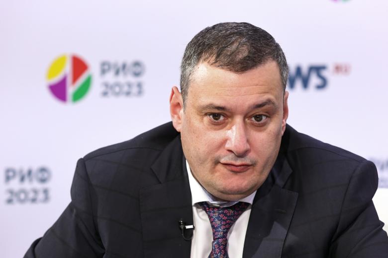 Александр Хинштейн