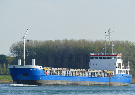 Судно с гражданами России село на мель из-за уснувшего капитана