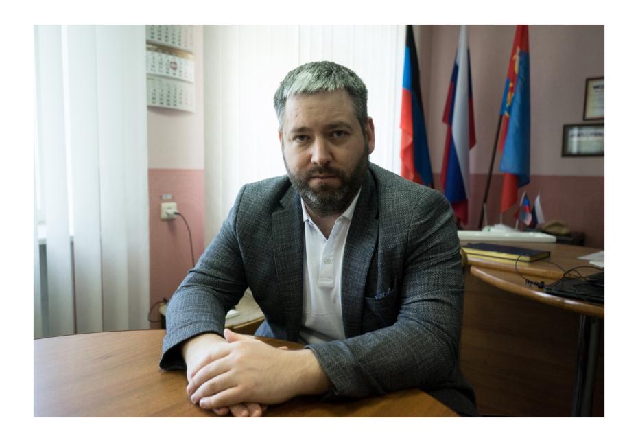 Мэр города Ясиноватая  Дмитрий Шевченко