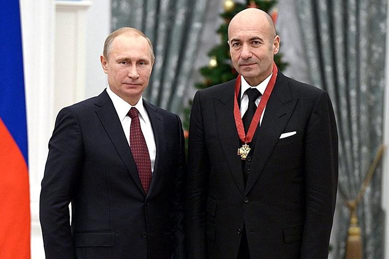 Президент РФ Владимир Путин и Игорь Крутой