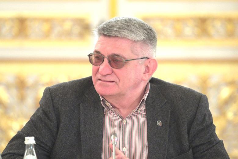 Александр Сокуров