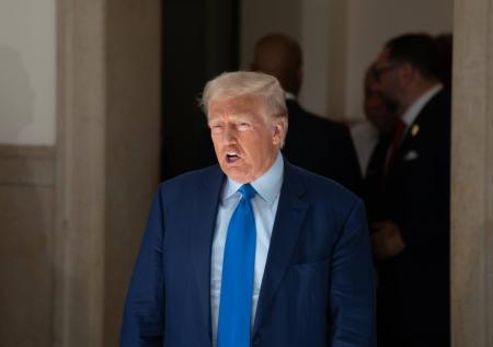 Офис Зеленского не пустил Порошенко на встречу с Трампом