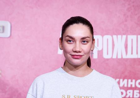 Жена футболиста Смолова показала подросшую дочь