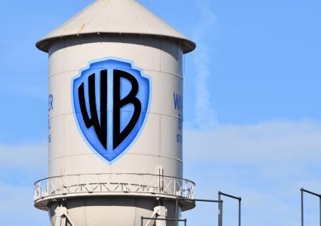 AMC Theatres согласовала с Warner Bros. возвращение «прокатного окна»