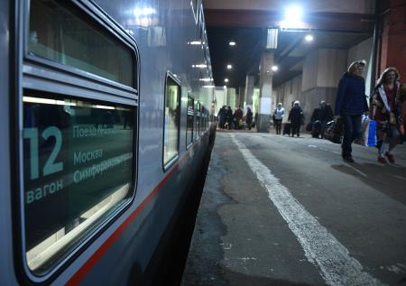 Пассажирка поезда Крым — Москва выбросила 10-месячную дочь из купе