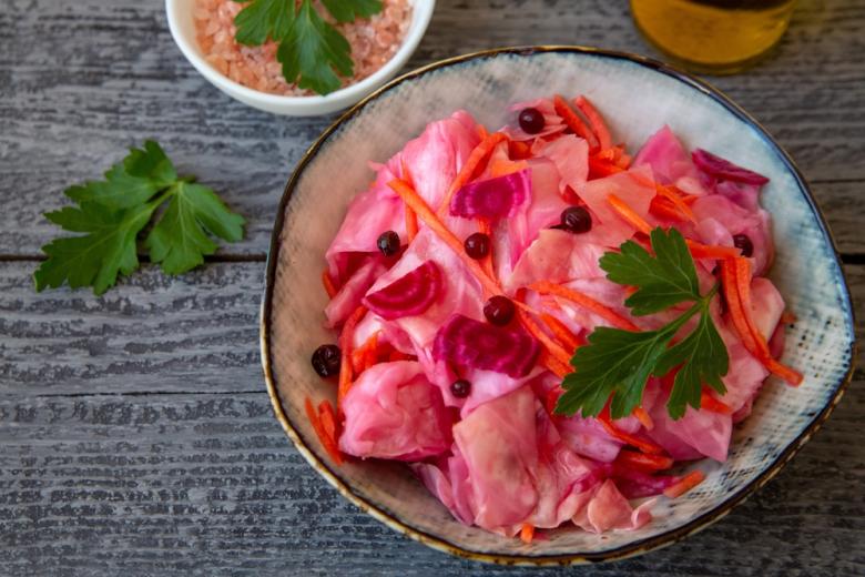 Маринованная капуста со свеклой