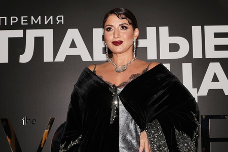 Певица Жасмин призвала сократить рабочий день для женщин на два часа