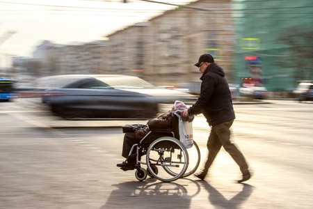 В ГД предложили расширить географию проекта по уходу за инвалидами