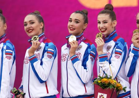 Сёстры Аверины и Селезнёва: «золотой портрет» российских «художниц»