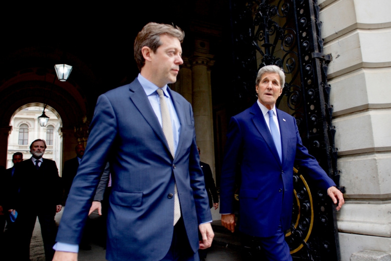 Найджел Кейси и Джон Керри