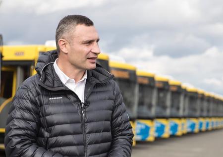«Будем посыпать снегом»: Кличко о готовности служб Киева к непогоде