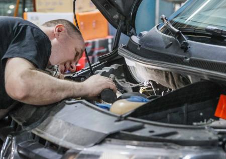 Руководитель автосервиса рассказал, какие запчасти не подделывают