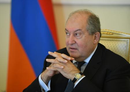 Президент Армении Саркисян не утвердил отставку главы Генштаба