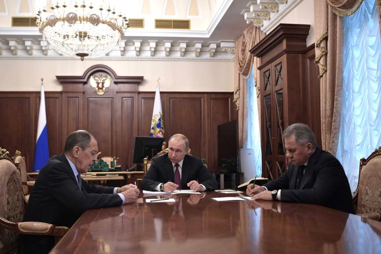 Президент России Владимир Путин, Сергей Лаврой и Сергей Шойгу