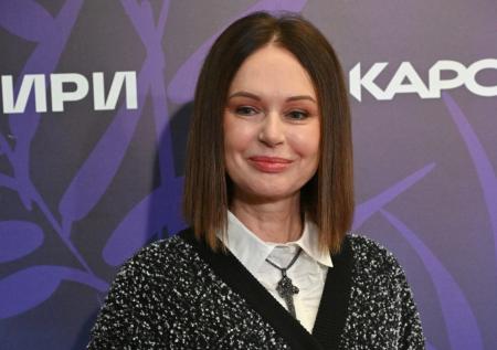 «Далеко не уедешь»: Безрукова о звездах, строящих карьеру на скандалах