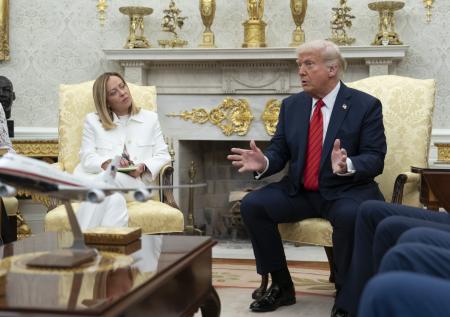 Премьер Италии запустила новый лозунг на встрече с Трампом