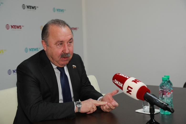 Валерий Газзаев