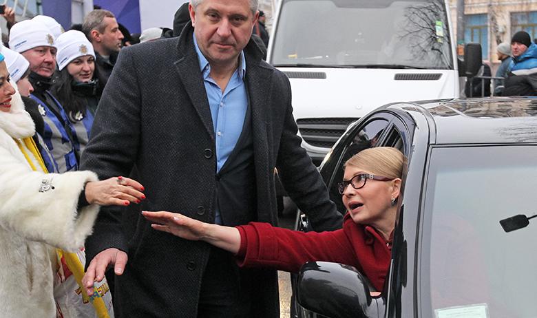 Юлия Тимошенко (справа)