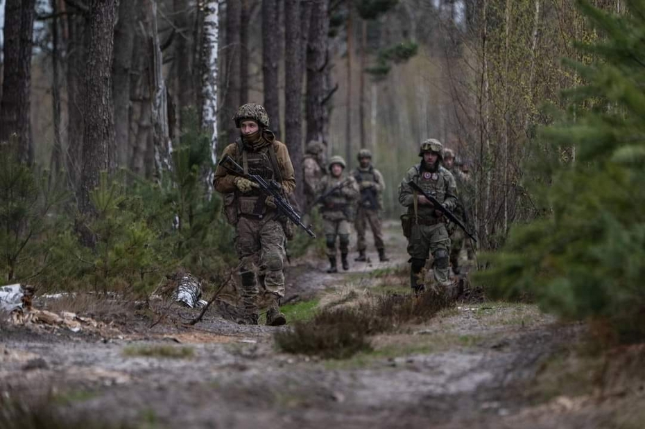 Военнослужащие Вооруженных сил Украины в зоне боевых действий