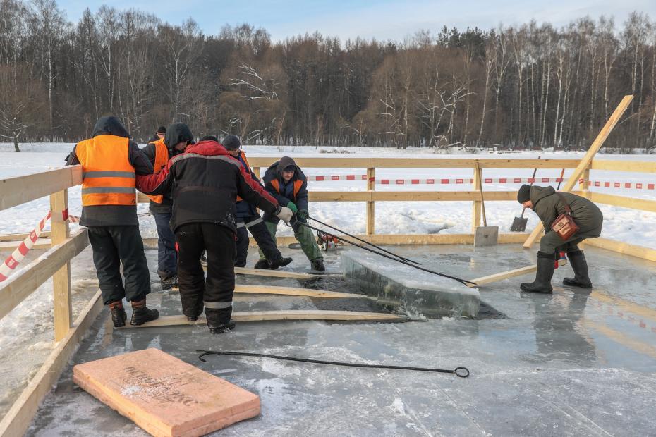 Подготовка крещенских купелей